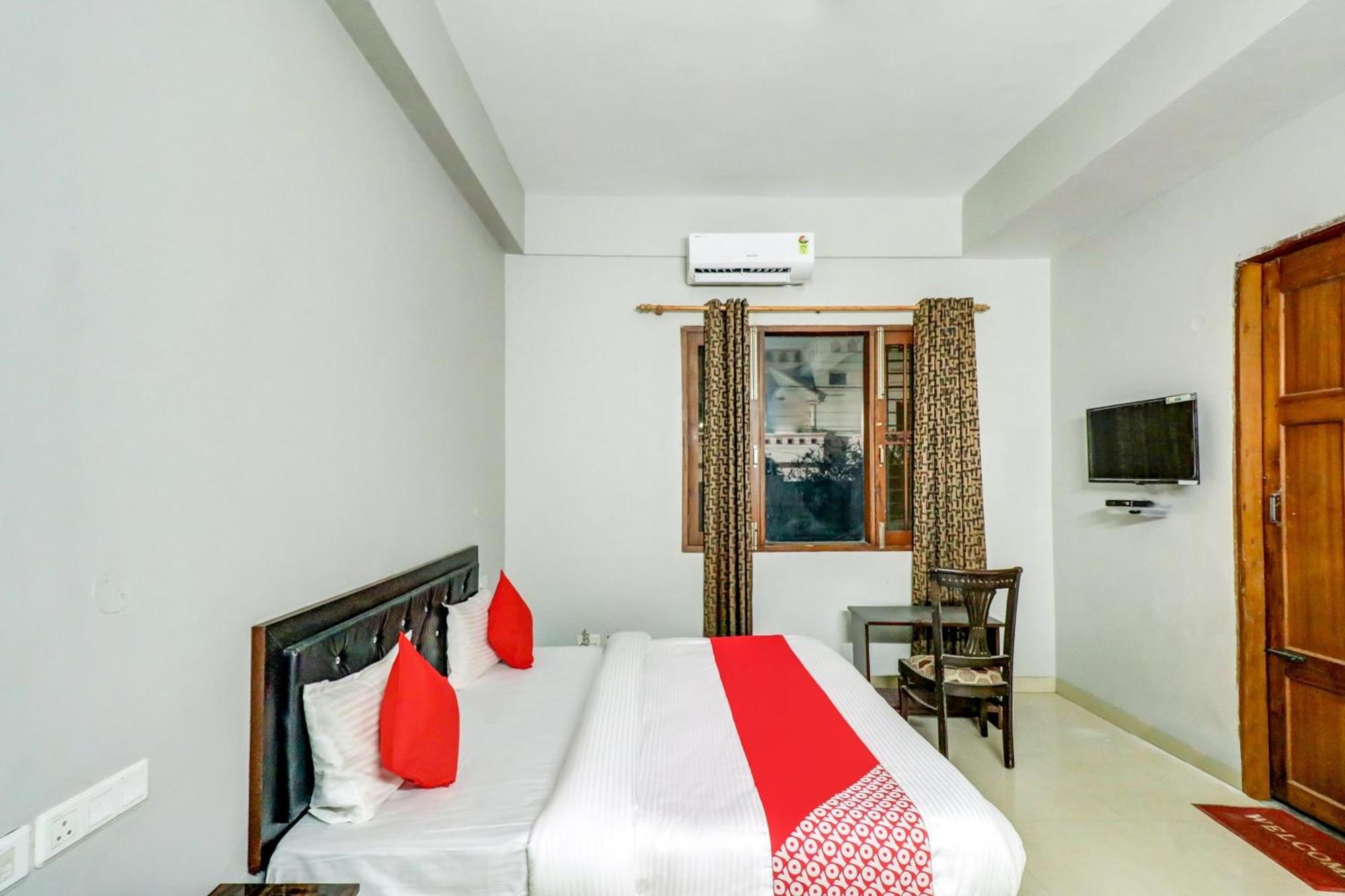 Hotel O Tokyo Chinhat Luaran gambar