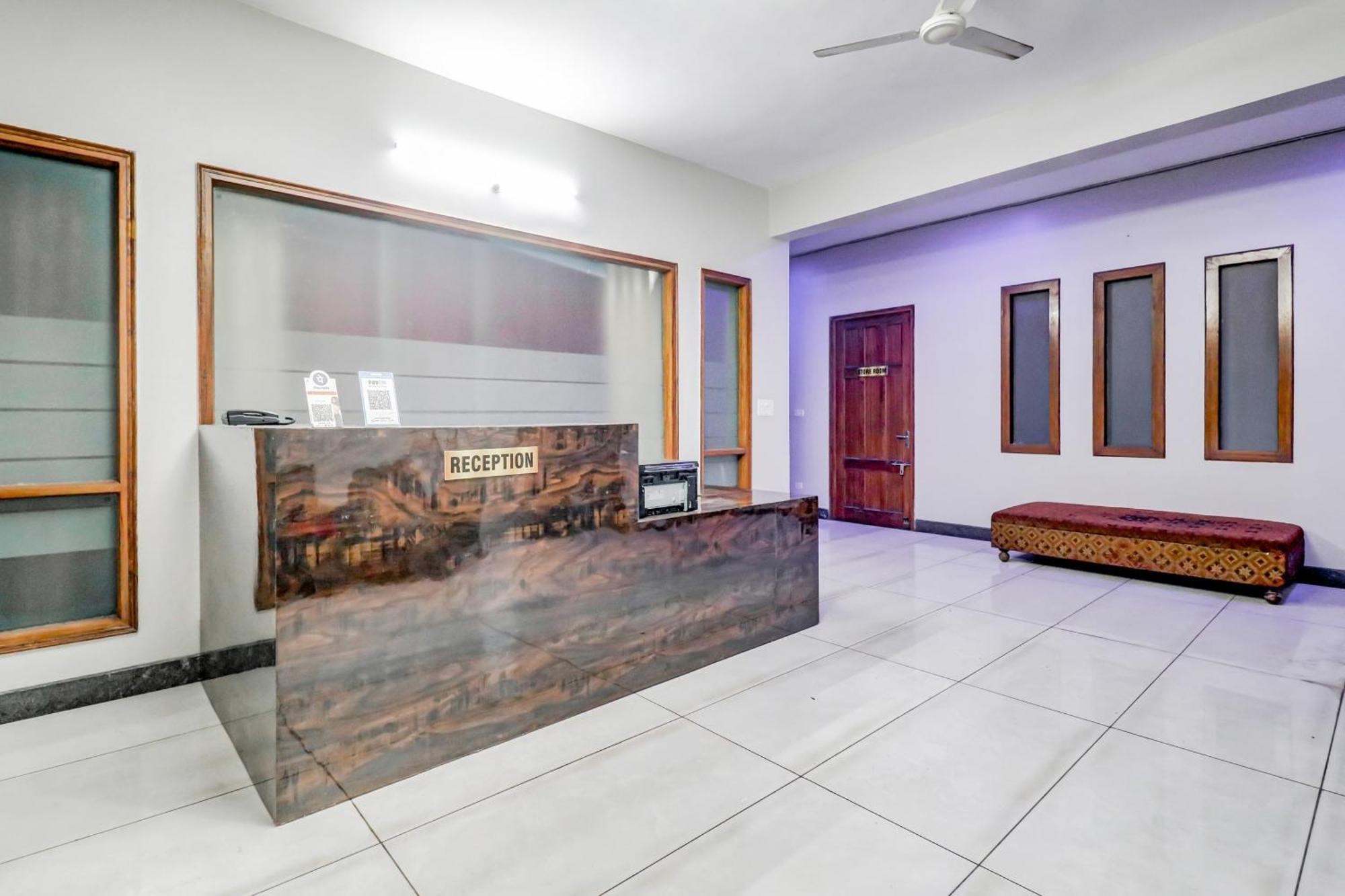 Hotel O Tokyo Chinhat Luaran gambar