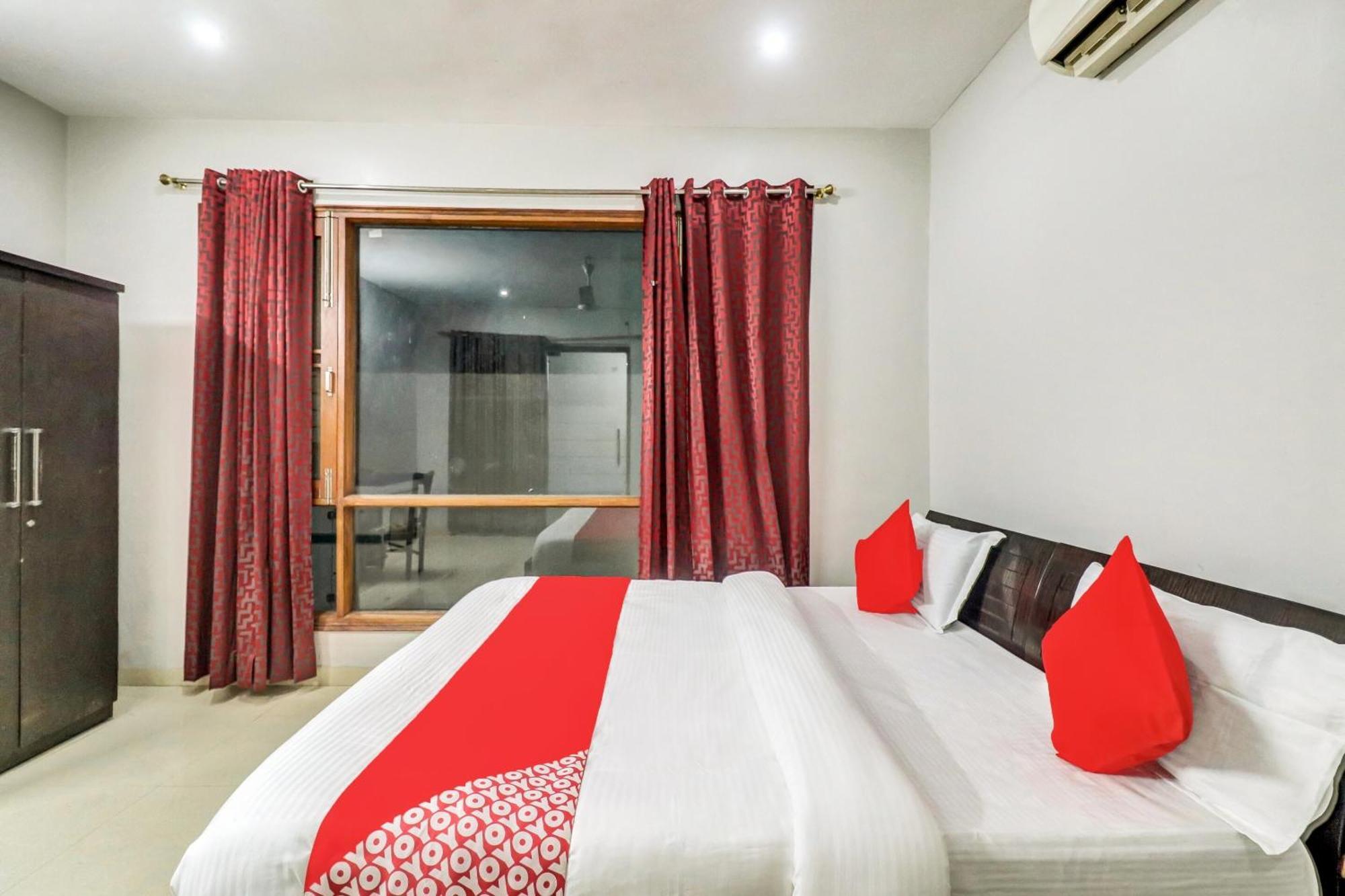 Hotel O Tokyo Chinhat Luaran gambar